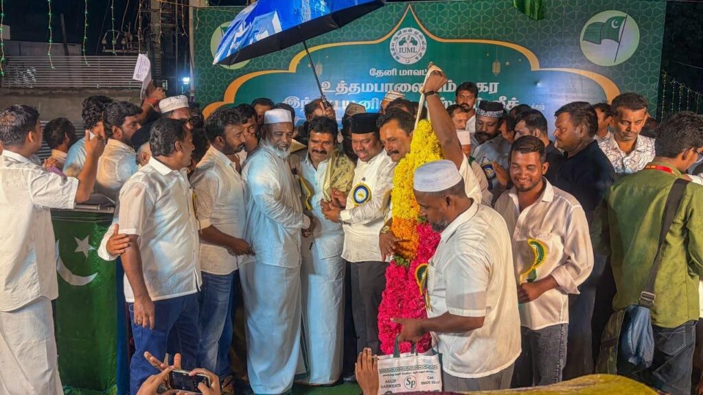 உத்தமபாளையத்தில் நடைபெற்ற சமூக நல்லிணக்க மீலாது பெருவிழாவில் கலந்து கொண்ட CTR நிர்மல் குமார்
